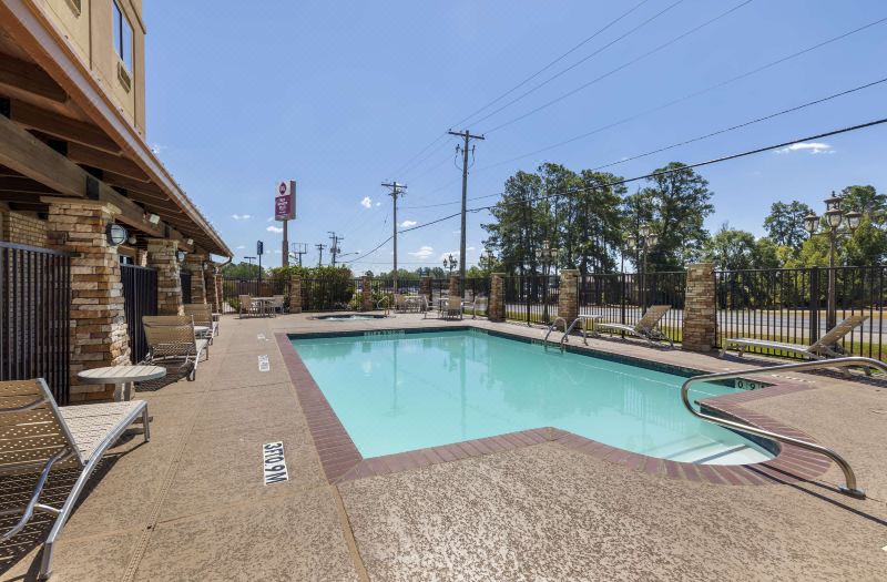 Best Western Plus Classic Inn Suites photo 3