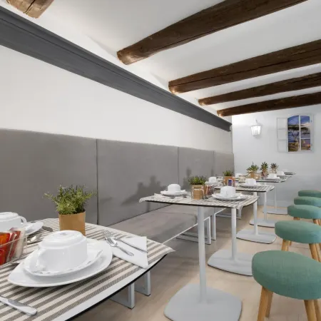 La Piazzetta Guest House Отели рядом с достопримечательностью «Пляж Марамео»