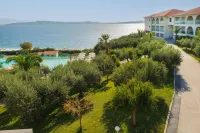 Akrathos Beach Hotel - Romantic