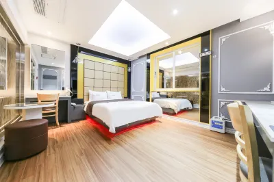 Yeongduk Gangguhang (Ria) Hotels near Yeongdeok Wind Power Complex