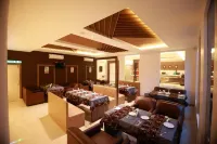 Hotel Palace EN Paradise Hotels in Kodungallur