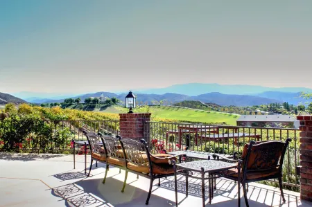 Embassy Suites by Hilton Temecula Valley Wine Country