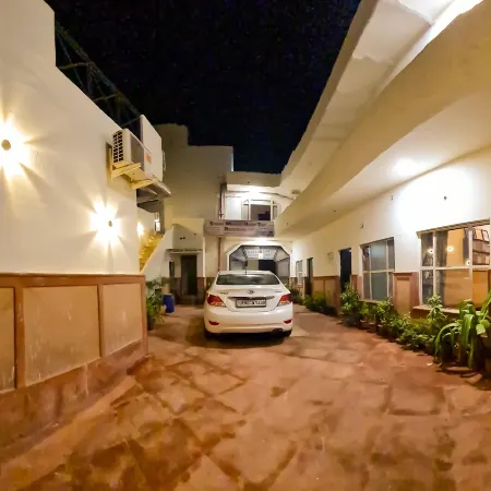 Hotel Kamal Nearest to Taj Mahal