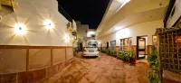 Hotel Kamal Nearest to Taj Mahal - 2-Star