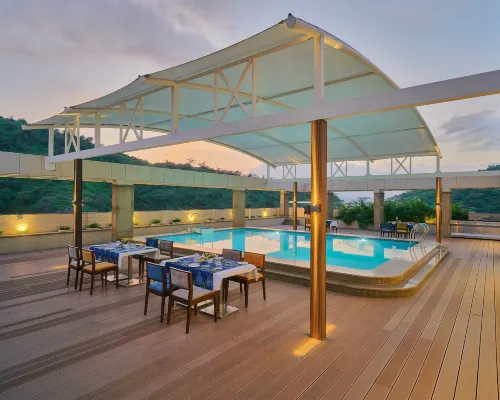 SKK Blu Hotel & Spa Hotels near Amberi
