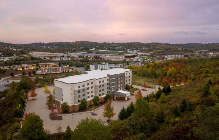 Courtyard Pittsburgh Washington/Meadow Lands