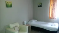 Room in Studio - Condo Gardens Leuven - Budget Studio Single