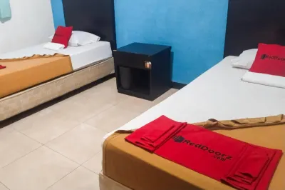 RedDoorz near Living Plaza Palembang Hotel di Sungai Pangeran