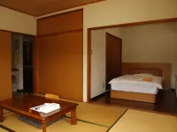 Guest House Amy Manbos Hotels in Higashikagawa