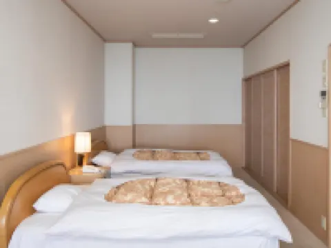 Nadaura温泉 磯波風 冰見市酒店