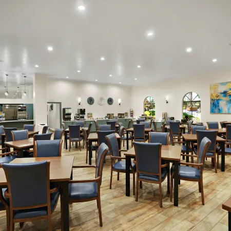 La Fuente Inn & Suites