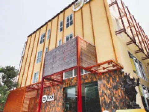 我的床金飯店 Sripathum University Chonburi Campus附近的飯店