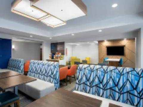 Holiday Inn Express & Suites CLINTON by IHG Hotels in Clinton