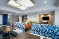 Holiday Inn Express & Suites Clinton