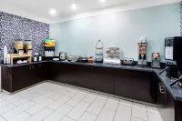 La Quinta Inn & Suites by Wyndham Roswell - breakfast
