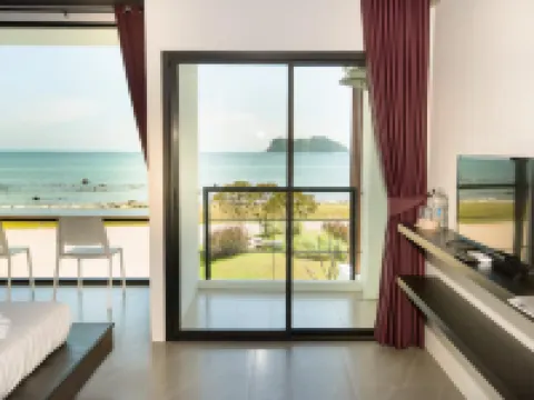 เดอะบีชรีสอร์ทแอนด์เรสซิเดนซ์ โรงแรมในอำเภอ ปะทิว