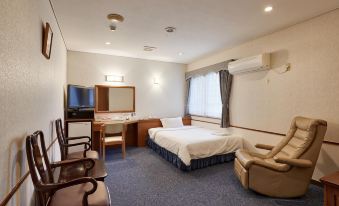 Crown Hotel Okinawa
