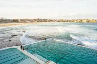 KozyGuru / Blacktown / 3 Bedroom APT / NBL005