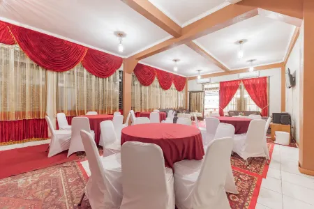 RedDoorz Syariah Near Alun Alun Sumedang