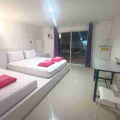 Saan Rak Resort Rooms