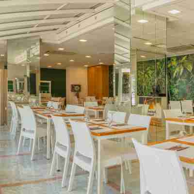Magic Tropical Splash Dining/Meeting Rooms