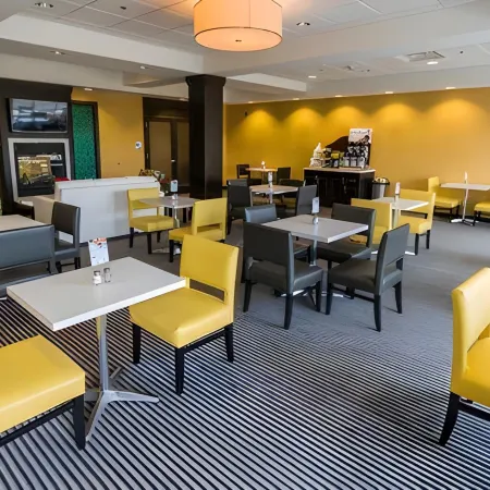 Holiday Inn Express & Suites THUNDER BAY by IHG