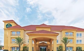 La Quinta Inn & Suites by Wyndham Bay City