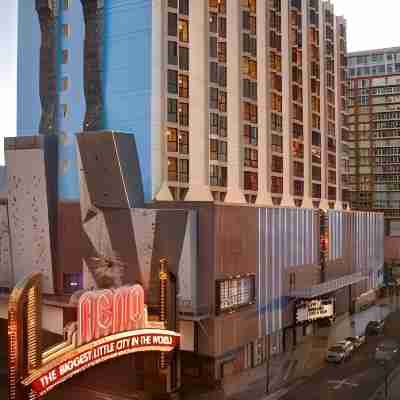 希爾頓格調精選酒店 - 惠特尼峯酒店，裏諾 Hotel Exterior