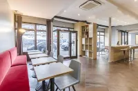 Grand Hôtel Clichy Paris Hotels in Clichy