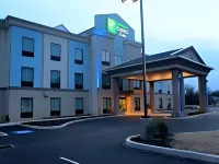 Holiday Inn Express & Suites York NE - Market Street Hotel a Dallastown