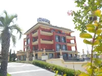 Palazzo Rosenthal Vesuview Hotel & Resort Hotel dekat Spiaggia Della Tartaruga