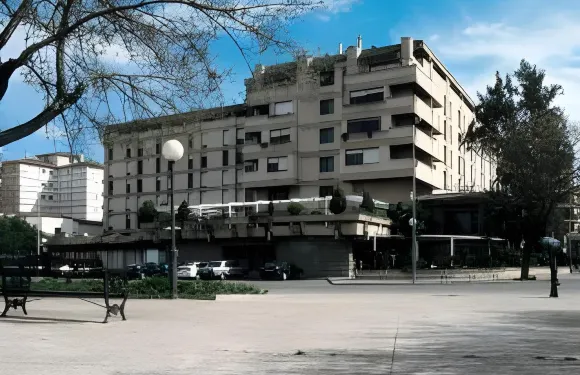 蘇爾巴然斯考特大酒店