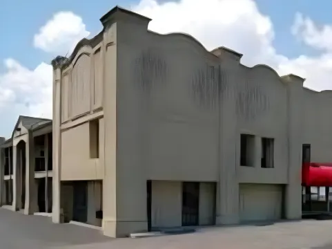 基韋斯特酒店 - 紐波特紐斯