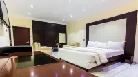 1st Forty Hotels - Pool