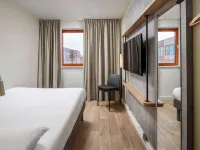 Ibis Budget Swindon Hotels near Swindon Railway Station