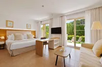Viva Cala Mesquida Suites & Spa Các khách sạn gần Bãi biển Torta Beach