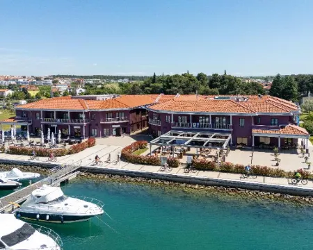 Boutique Hotel Nautica - Spa & Wellness, Private Parking, Pet Friendly Hotels in Novigrad