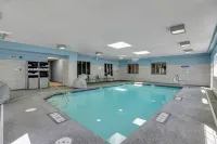 Holiday Inn Express & Suites PORTLAND-JANTZEN BEACH by IHG - Pools
