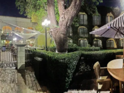 ฮอลิเดย์ อินน์ Queretaro-Centro Historico บาย IHG โรงแรมในเกเรตาโร