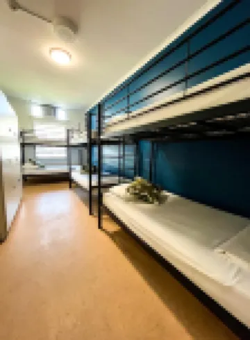 Mom Darwin Hotels in 