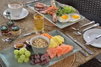 Kwa Maritane Lodge - breakfast