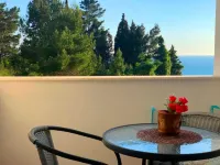 Comfort Apartment with Sea view & Pino Hotels in 