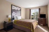 Super 8 by Wyndham Fort McMurray