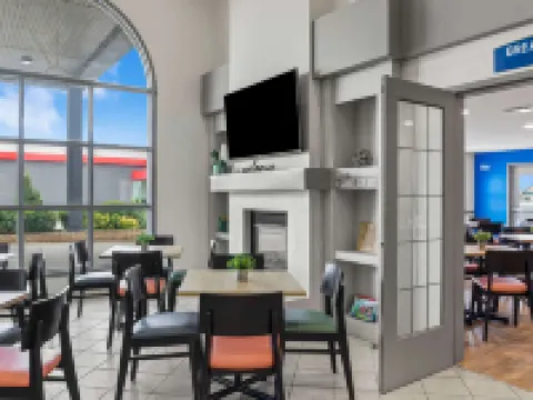 Days Inn by Wyndham Steinbach Hotels in Steinbach