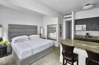 AKA 裡滕豪斯廣場飯店