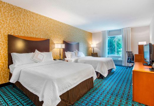 Fairfield Inn & Suites Hooksett - Housity