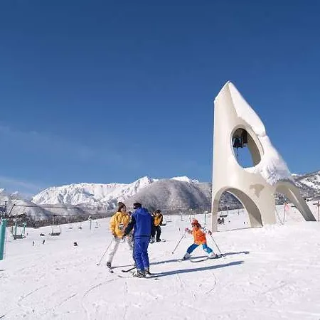 Tsugaike Kogen Guest House Chatelet Yamabiko