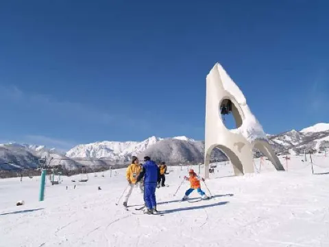 Tsugaike Kogen Guest House Chatelet Yamabiko Hotels near Hakubaoike Station