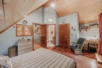 Glacier Springs Cabin #21 - This Family Home Says Cabin in the Country!