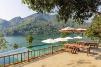 Vayang Retreat and Camping Hoa Binh - مسبح
